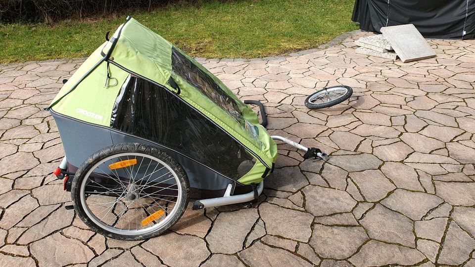 Croozer Kid for 2 mit Babyeinleger - Fahrradanhänger in Klipphausen