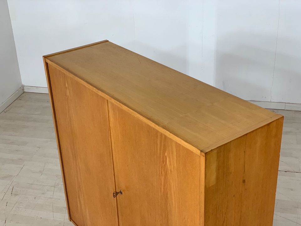 MID CENTURY HELLERAU KOMMODE WÄSCHESCHRANK SCHRANK VINTAGE in Berlin