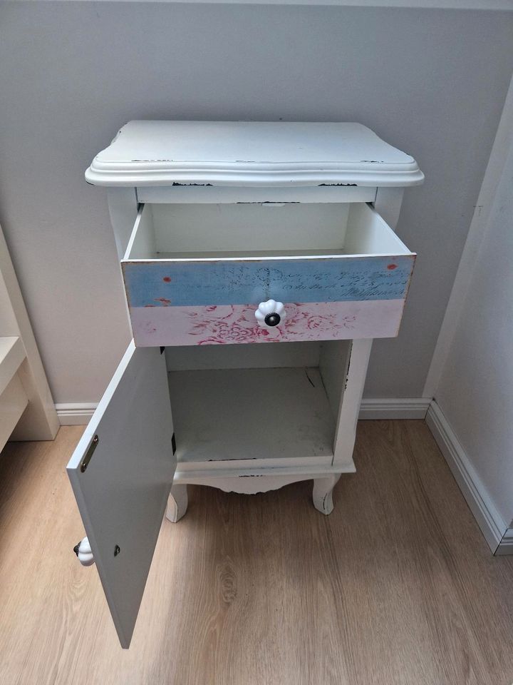 Nachtschrank Shabby Chick in Hollenstedt