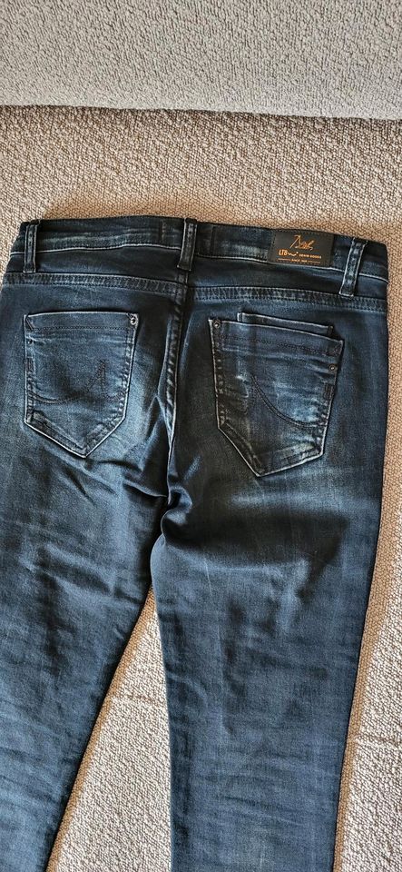 Schwarze Jeans von LTB,  W 28, L32, Used washed. in Hamburg