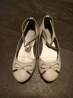 Ballerina Gr. 32, weiß, Schuhe, festliche Schuhe Nordrhein-Westfalen - Brilon Vorschau