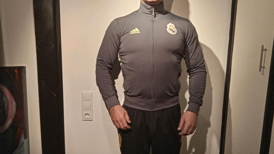 Adidas original Real Madrid Sweatjacke Hoodie in Wuppertal