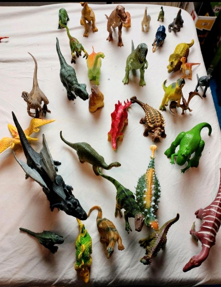 33 Dinosaurier Schleich , T Rex, Brachiosaurier, Velociraptor in Gronau (Leine)