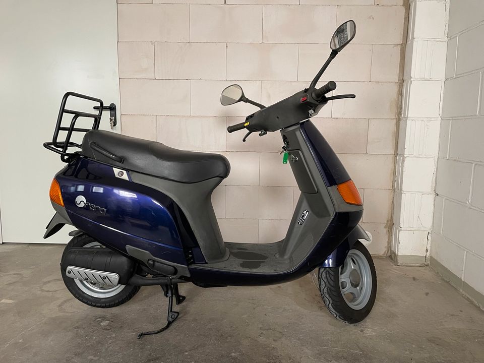 Roller von Piaggio Modell Sfera Nsl 50ccm Farbe Lila in Saarbrücken