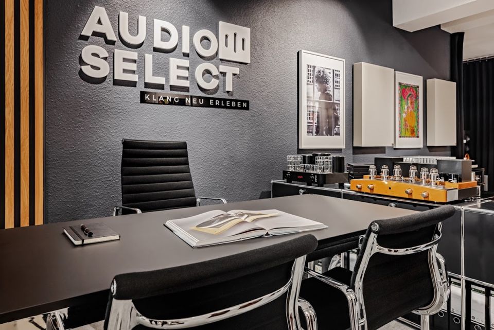 KECES HiFi Produkte AUDIOSELECT in der VORFÜHRUNG Netzteil in Dortmund