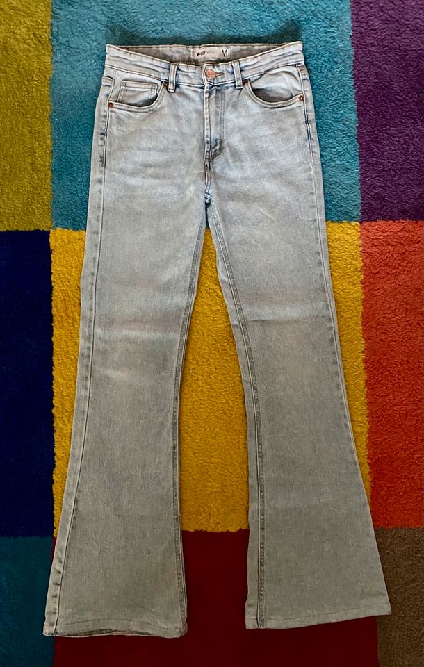 Jeans Damen Schlaghose Gr M New Yorker hellblau in Erfurt