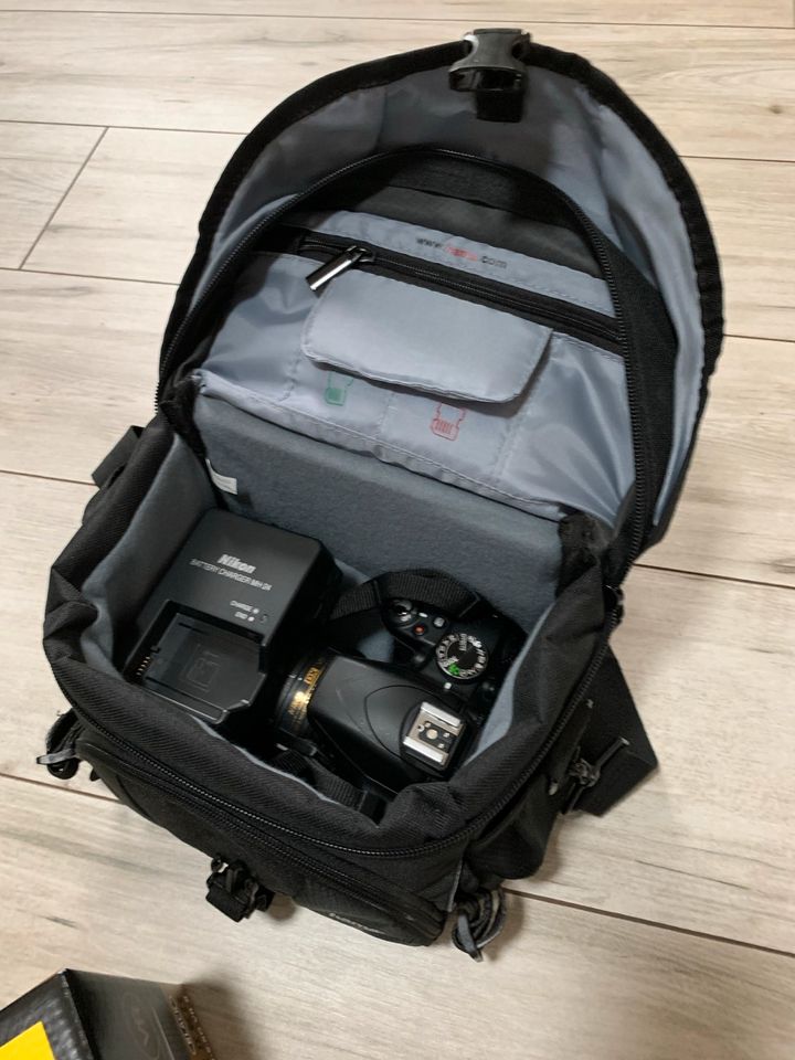 Spiegelreflexkamera Nikon D3300 mit 2. Objektiv und Tasche in Rödental