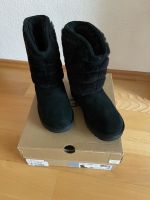 UGG Winterstiefel schwarz mit Fell in Größe 36 / 5 Baden-Württemberg - Remchingen Vorschau