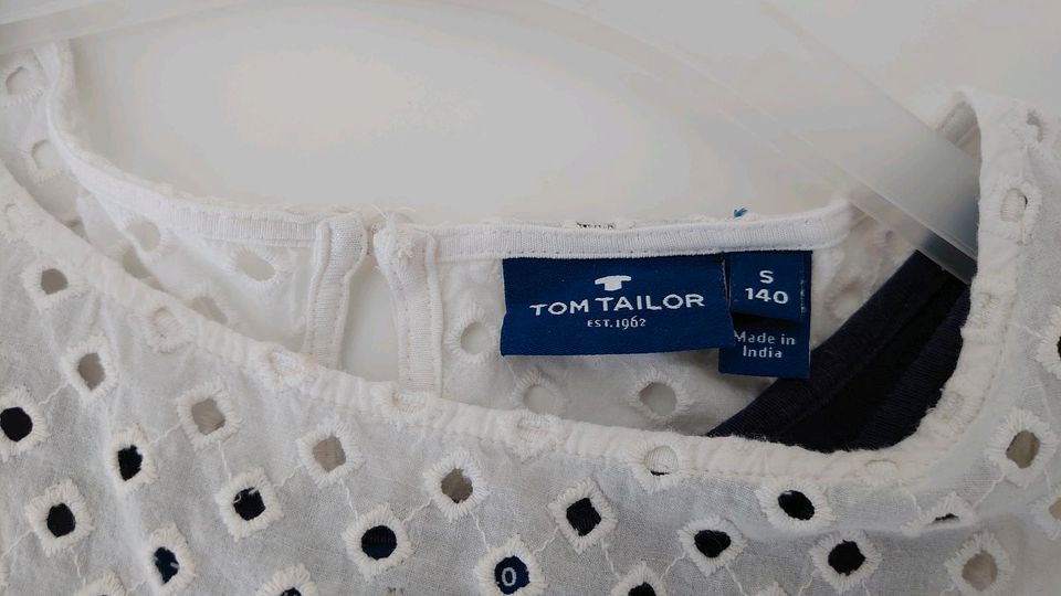 Sommerkleid Tom Taylor blau/ weiß mit weißen Obershirt Größe 140 in Baden-Baden