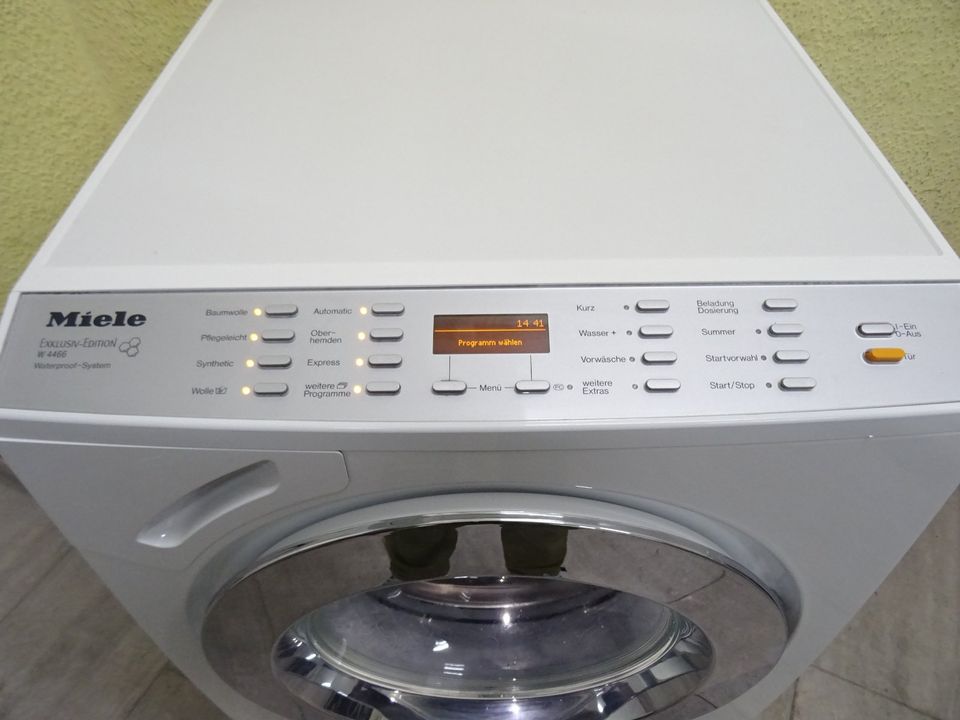 Waschmaschine Miele Softtronic 6 Kg AA 1400U/min*1 Jahr Garantie* in Berlin