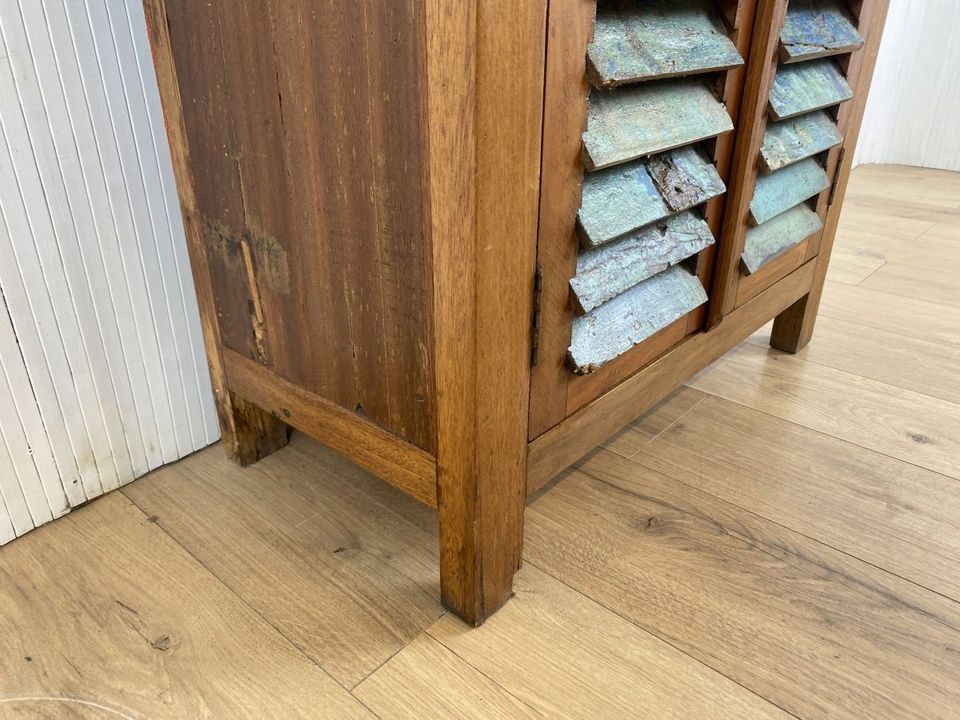 Boatwood by WMK # Sehr hübsche Kommode mit Lamellentüren , ein aus altem Bootsholz handgefertigtes Unikat aus massivem Teakholz # Schrank Schuhkommode Schuhschrank Sideboard Wäschekommode Flurkommode in Berlin