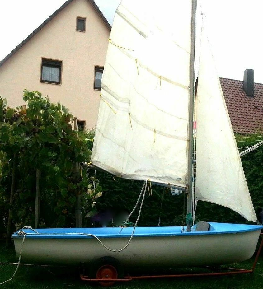 Autodach-Segeljolle 4m  LA PRÄRIE mit Rigg segelfertig überholt in Rosdorf