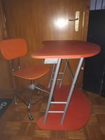 Gebauchter Oranger Schreibtisch mit Stuhl . Rheinland-Pfalz - Urbach Westerw Vorschau