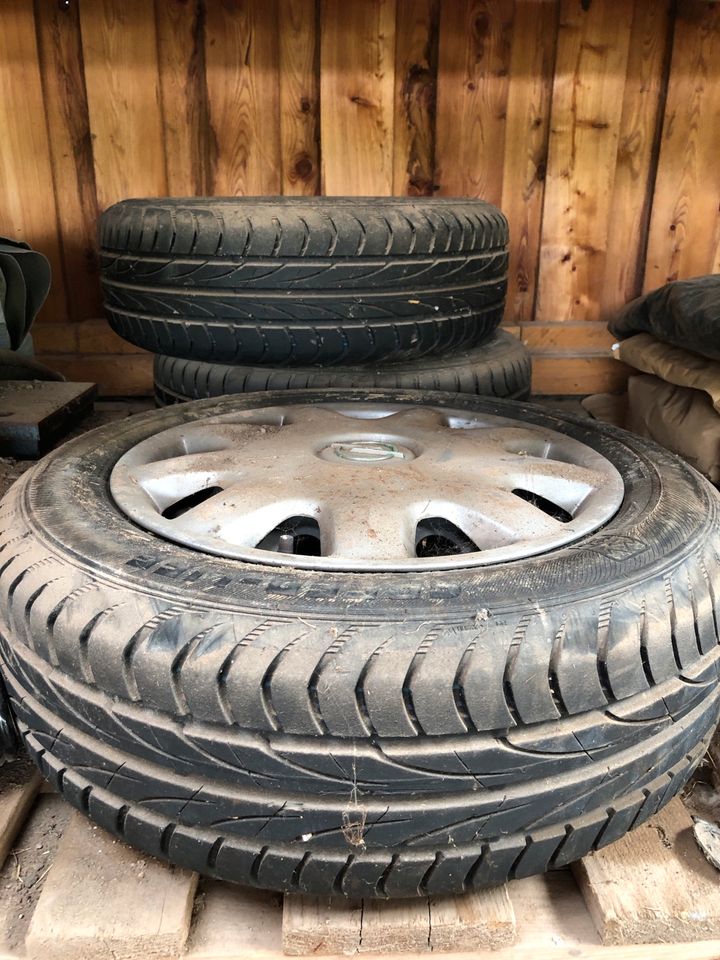 4 Sommerreifen Opel Astra 195/60R15 in Elzach