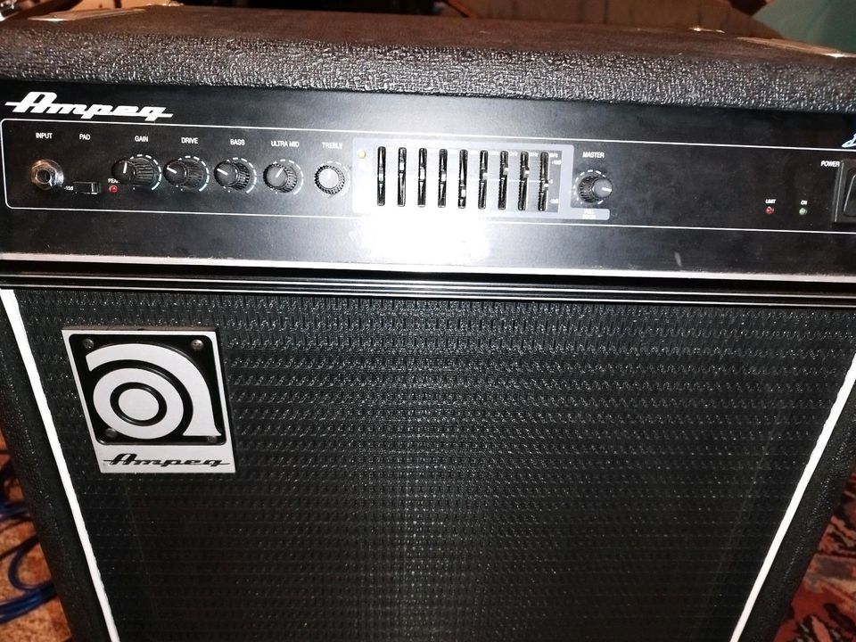 Bass Combo Verstärker Amp mit Case Ampeg B3 15" in Tiefenbach Kr Passau