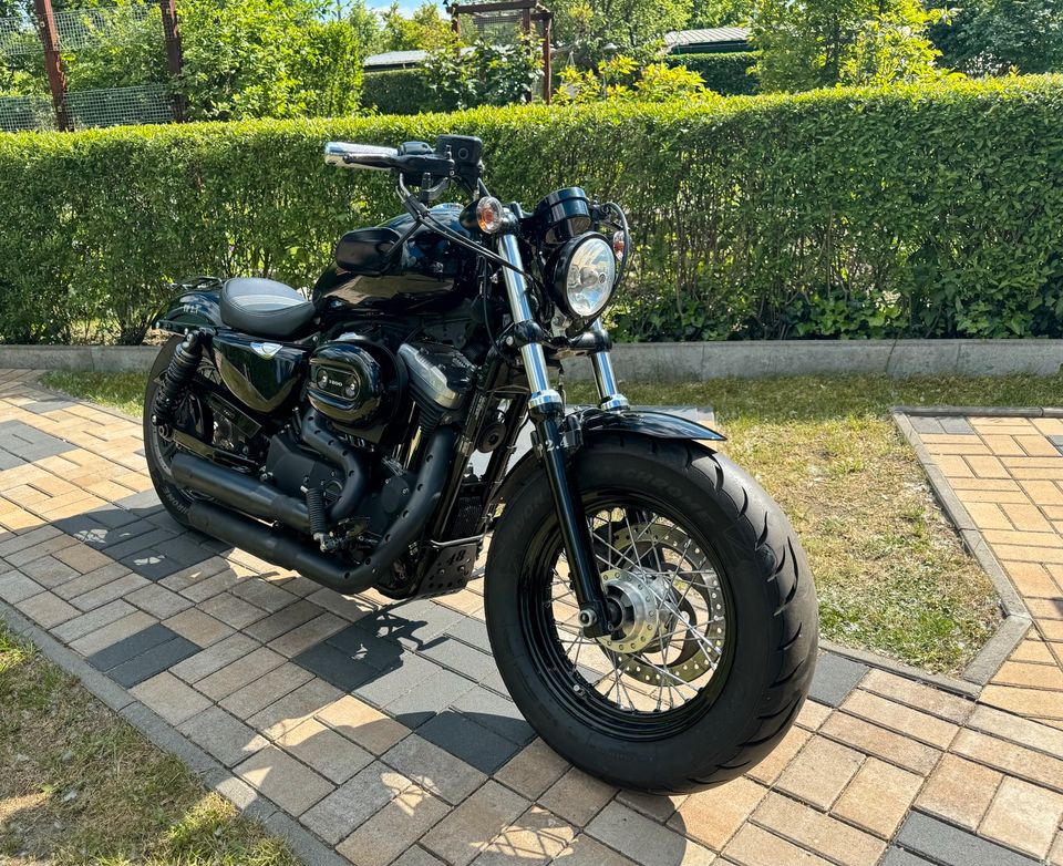 Harley Davidson Sportster Forty Eight 48 XL1200 5HD1 MCJ Klappe in Berlin