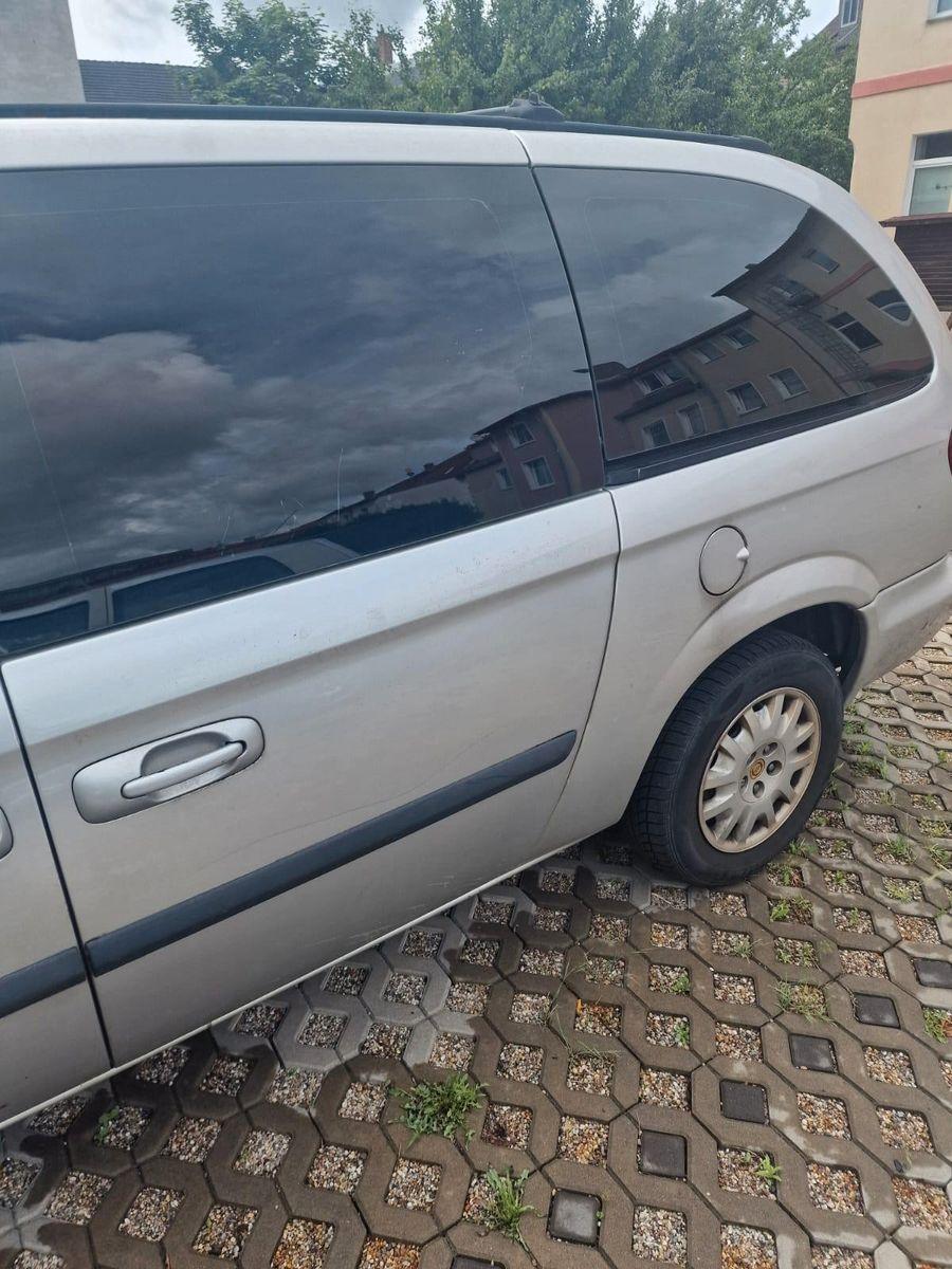 Abbildung des Autos Chrysler Grand Voyager C…