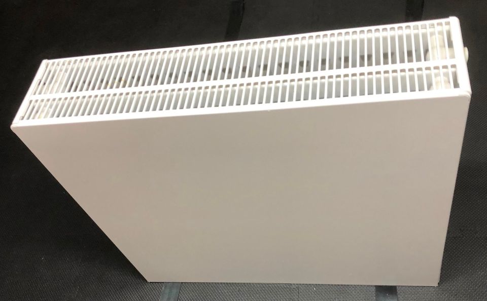 Buderus Heizkörper neu Logatrend C-Plan Typ 33 600x700mm Kfp.499€ in Gießen