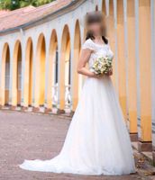 Brautkleid mit romantischem Spitzenoberteil und Tüllrock Sachsen-Anhalt - Merseburg Vorschau