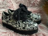 Neue geblümte Plateau Schuhe v. Gerry Weber Gr. 38 Nordrhein-Westfalen - Herford Vorschau