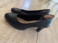 Schwarze elegante Pumps 39 Tamaris Nordrhein-Westfalen - Lohmar Vorschau
