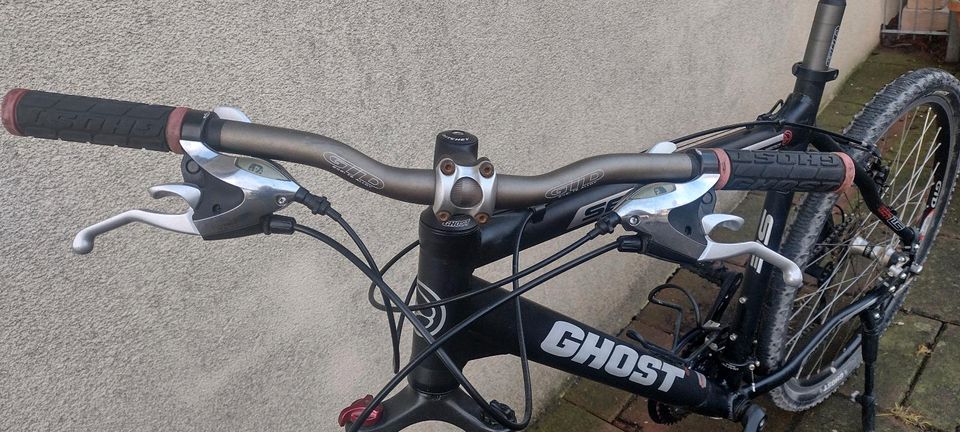 GHOST MOUNTAINBIKE SE 1800 - 26" schwarz matt in Burgthann 