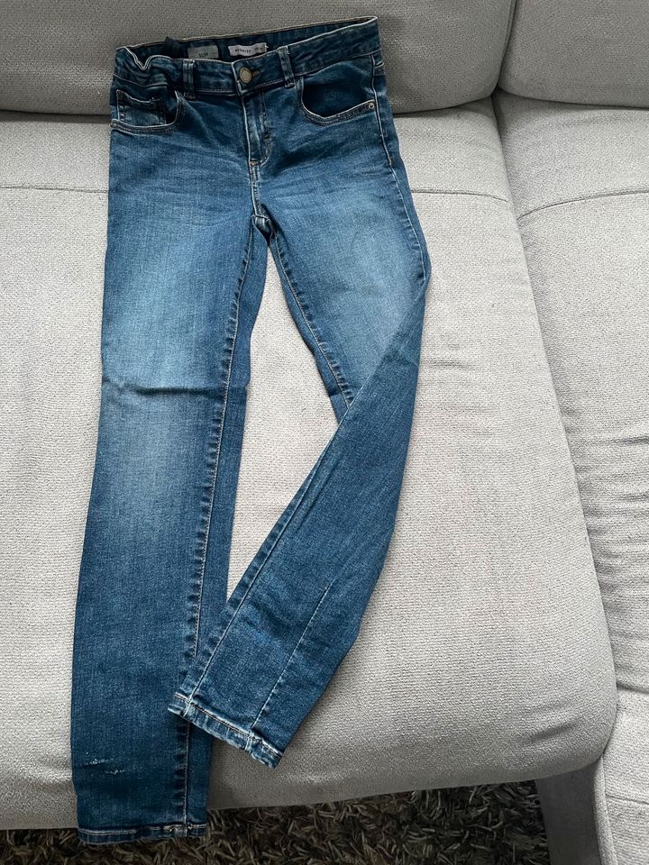 Jeans Gr. 158.      neuwertig in Pegau