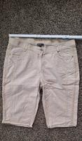 beige kurze Hose von Ulla Popken in Größe 48 Bayern - Ingolstadt Vorschau