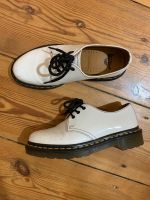 Doc Dr Martens Halbschuh weiß Lackleder 37 Berlin - Neukölln Vorschau