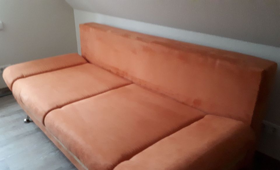 Couch / Schlafcouch / Sofa / Schlafsofa in Gräfenhainichen