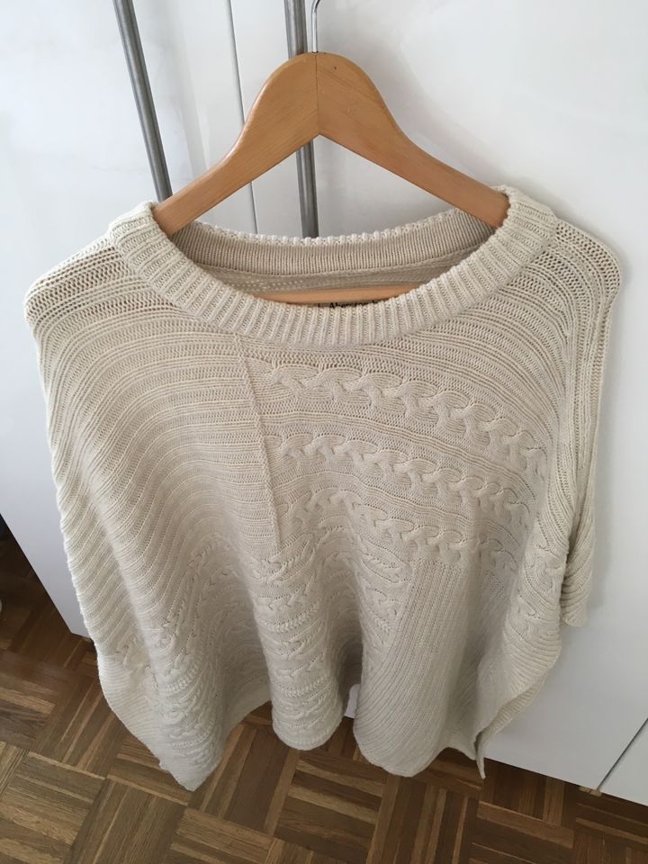 Wie neu Abercrombie Poncho Abercrombie strickponcho M/L in Frankfurt am Main