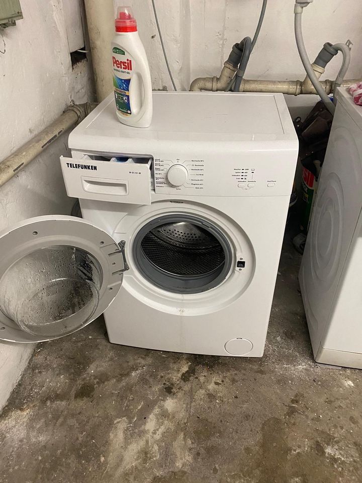 Etwas über ein Jahr alte Waschmaschine zu verkaufen in Marl