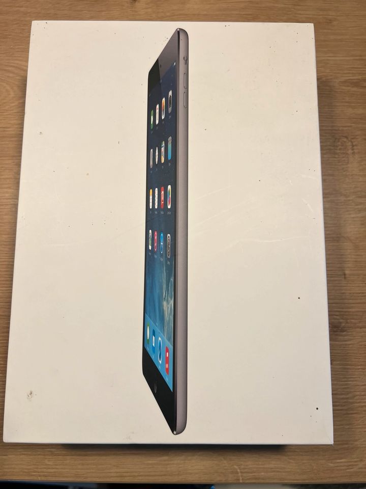 Apple iPad Air 16 GB Cell+WiFi in Holzkirchen