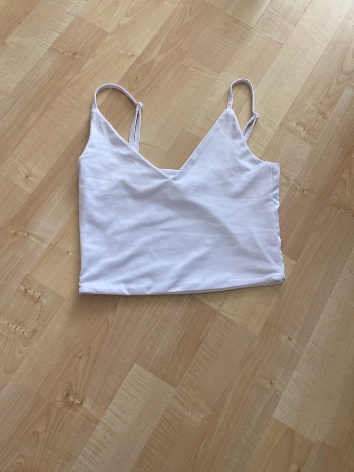 Crop Top in weiß Gr. S in Freiburg im Breisgau