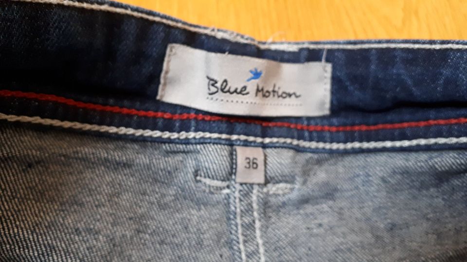 H&M 3 Jeans Shorts Bermuda kurze Hose Gr. 152, 164, S, 36 in Gremmendorf