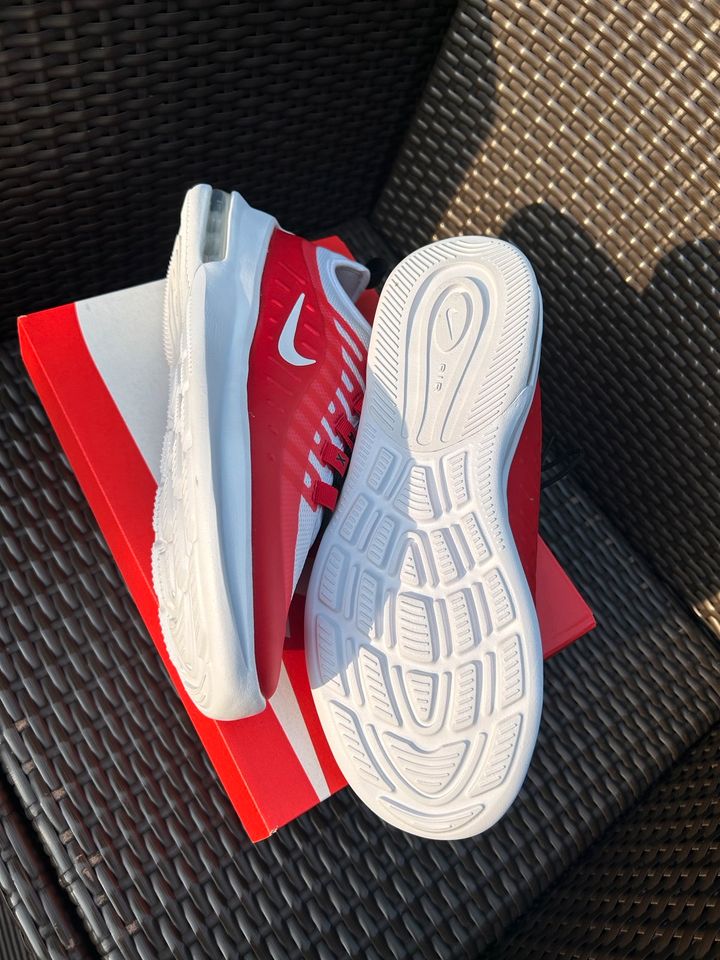Nike Air Max Axis Gr. 40 US 7Y in Bayern Memmingen kleinanzeigen