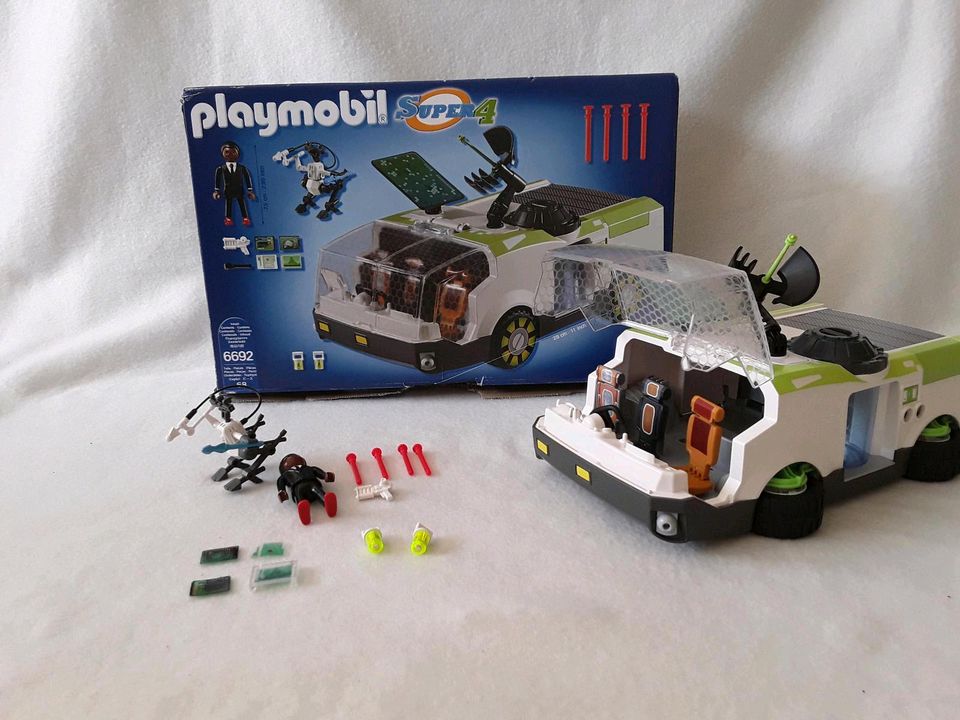 Playmobil Techno Chamäleon mit Agent Gene  6692 in Overath