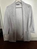 Strickjacke Neuwertig Bremen-Mitte - Bremen Altstadt Vorschau