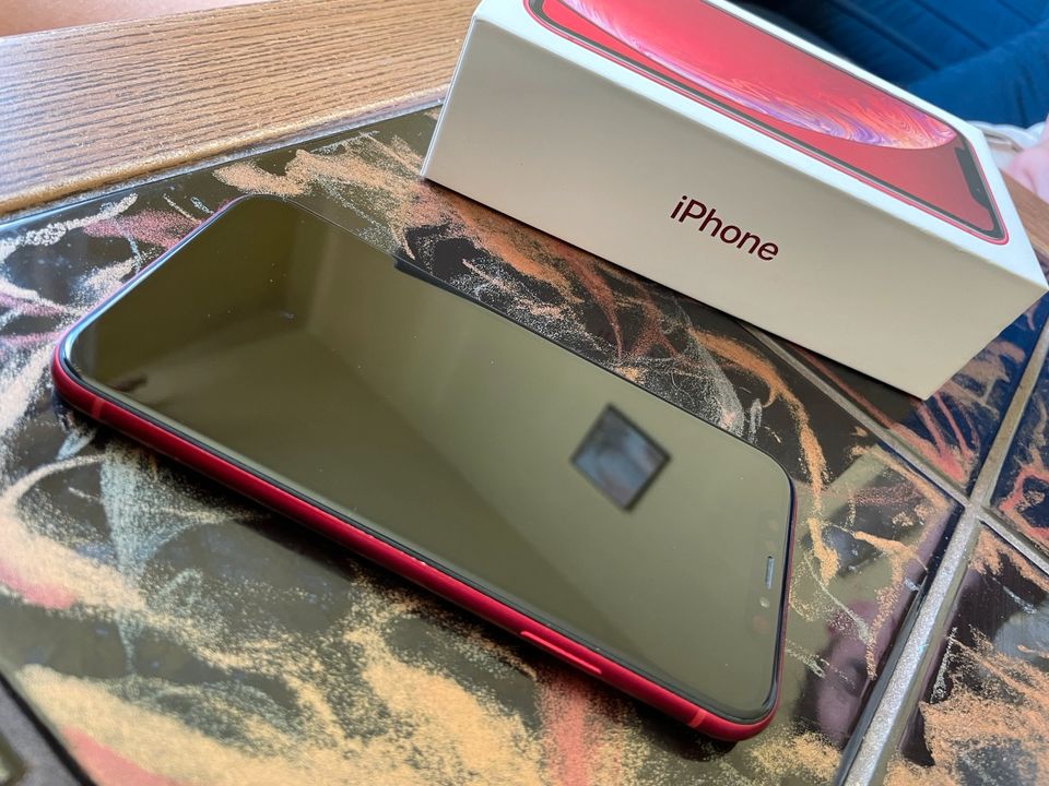 Ich verkaufe ein defektes IPhone XR (Red Edition) in Pasewalk