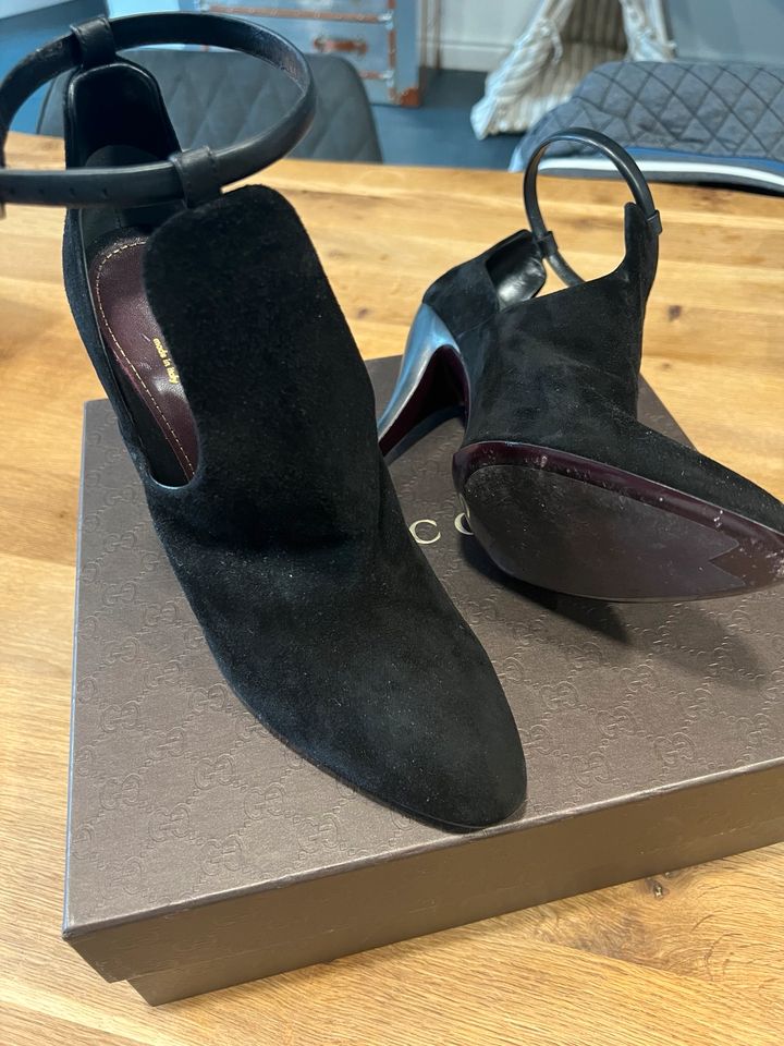 Gucci Stiefletten Pumps neuwertig original in Kleinostheim