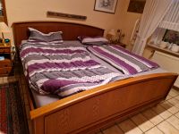 Komplettes Schlafzimmer Bett mit Schrank und 2 Konsolen Nordrhein-Westfalen - Mönchengladbach Vorschau