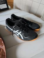 asics  hallenschuhe Sportschuhe 44,5 gel Hessen - Schotten Vorschau