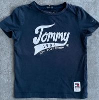 T-Shirt Jungs Tommy Hilfiger in Dunkelblau Gr. 98 Sachsen - Ehrenfriedersdorf Vorschau