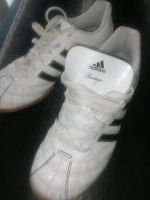 ADIDAS Hallenschuhe UK 3 1/2 Nordrhein-Westfalen - Recklinghausen Vorschau