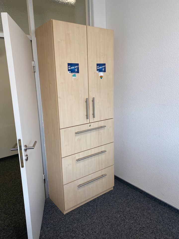 Büromöbel Schrank, Beratertisch Konferenztisch in Bielefeld