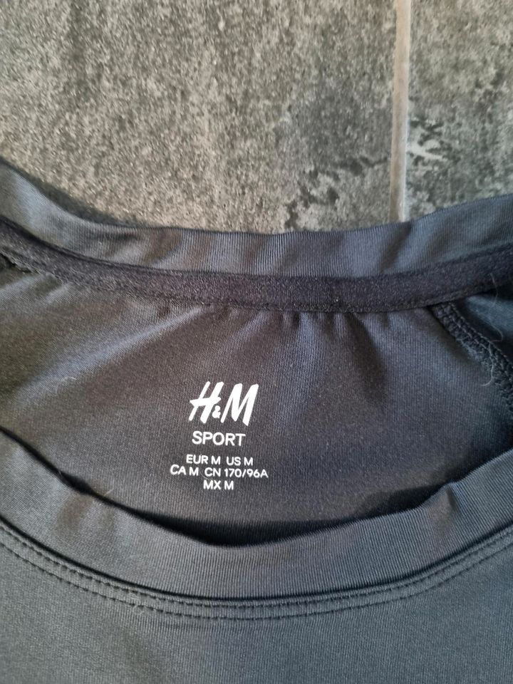 Sport Shirt H&M Größe M 38 schwarz in Bocholt