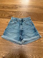 Zara Mom fit Bermudashorts Jeans mit hohem Bund Gr 32 Niedersachsen - Vechta Vorschau