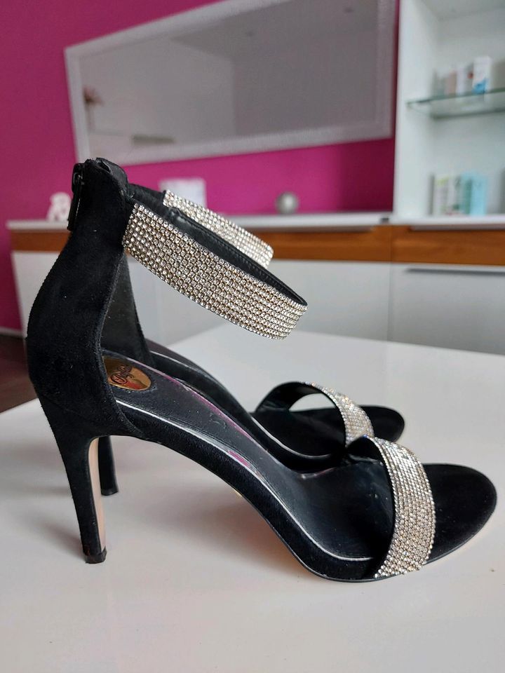 Buffalo Damen Schuhe Pumps High Heels Damenschuhe Gr 40 schwarz in  Nordrhein-Westfalen - Hattingen | eBay Kleinanzeigen ist jetzt Kleinanzeigen