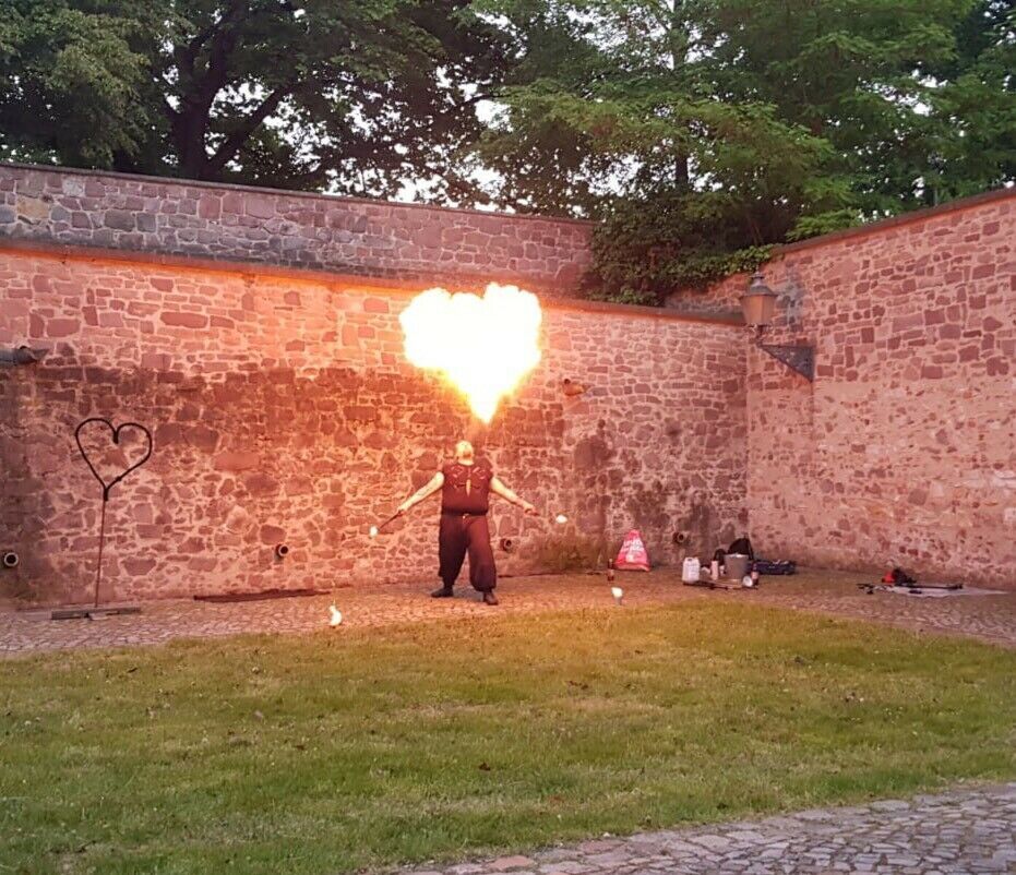 Hochzeit Romantik Feuershow buchen in Halberstadt