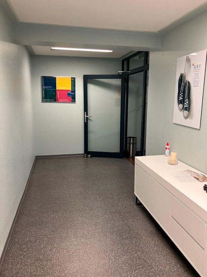 Aachen: 350 m² Büro- oder Praxisfläche mit sehr guter Anbindung und Parkmöglichkeiten in Aachen